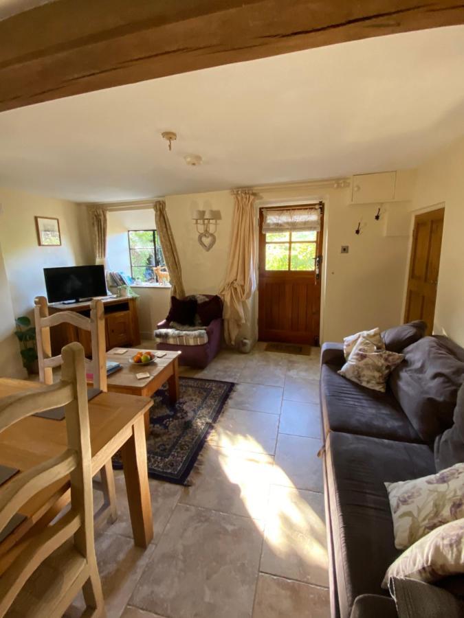 Dove Cottage Bisley  Dış mekan fotoğraf